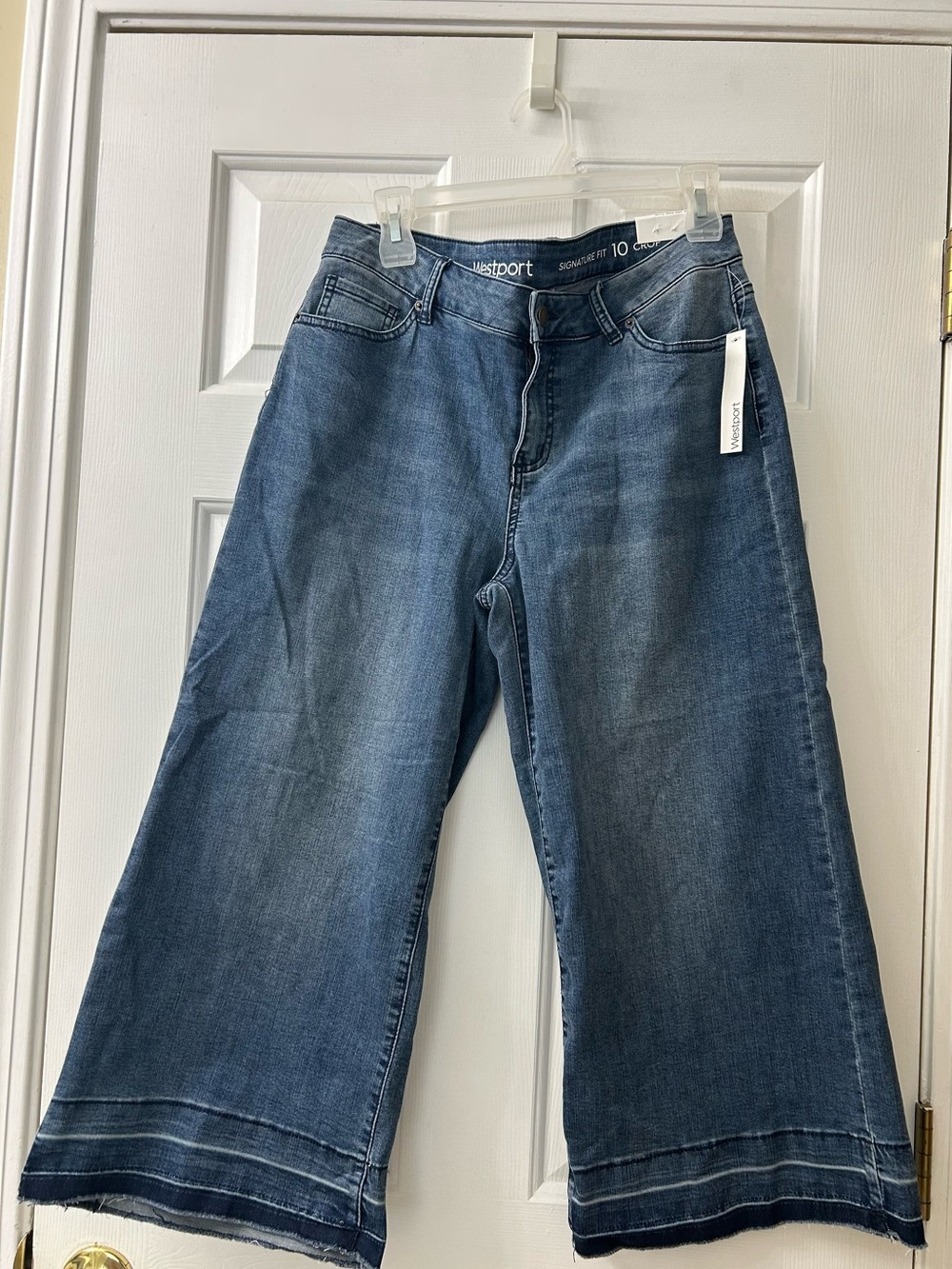 Westport Dark Blue Cropped Wide-Leg Jeans with Distressed bottoms  Size 10
